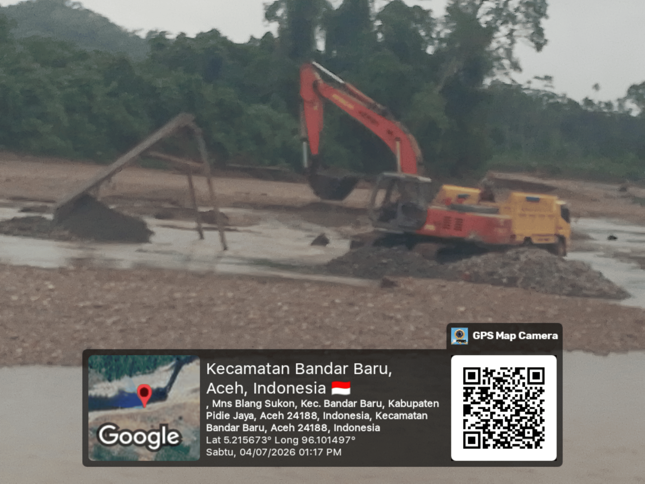 Aktivitas MH Galian C Tanpa Izin di Bandar Baru Pidie Jaya Merusak Sungai dan Menghancurkan Jalan Desa, Warga Mendesak Penindakan Tegas