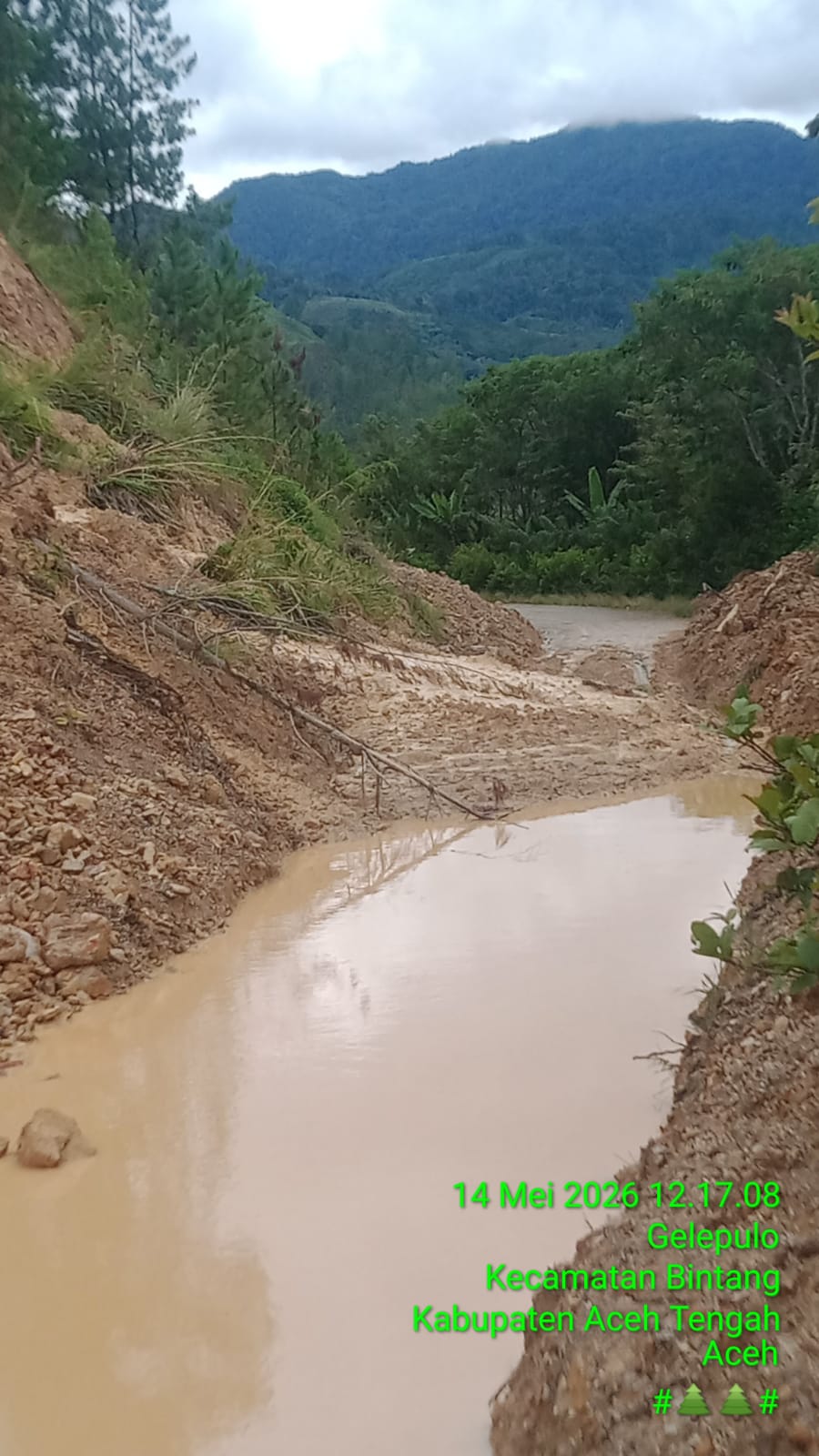 Kondisi Jalan Gele Pulo dan Jamur Lukup Bintang Parah, Kendaraan Roda Empat Tak Bisa Lewat